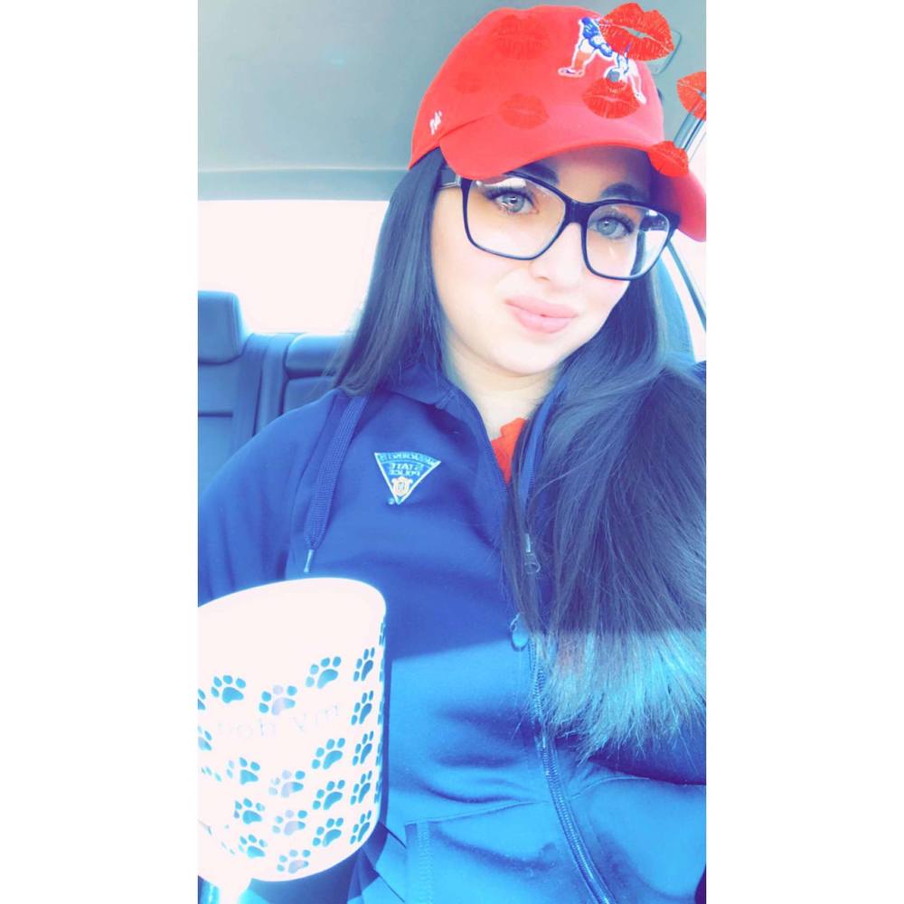 Meet your Posher, Jaqueline